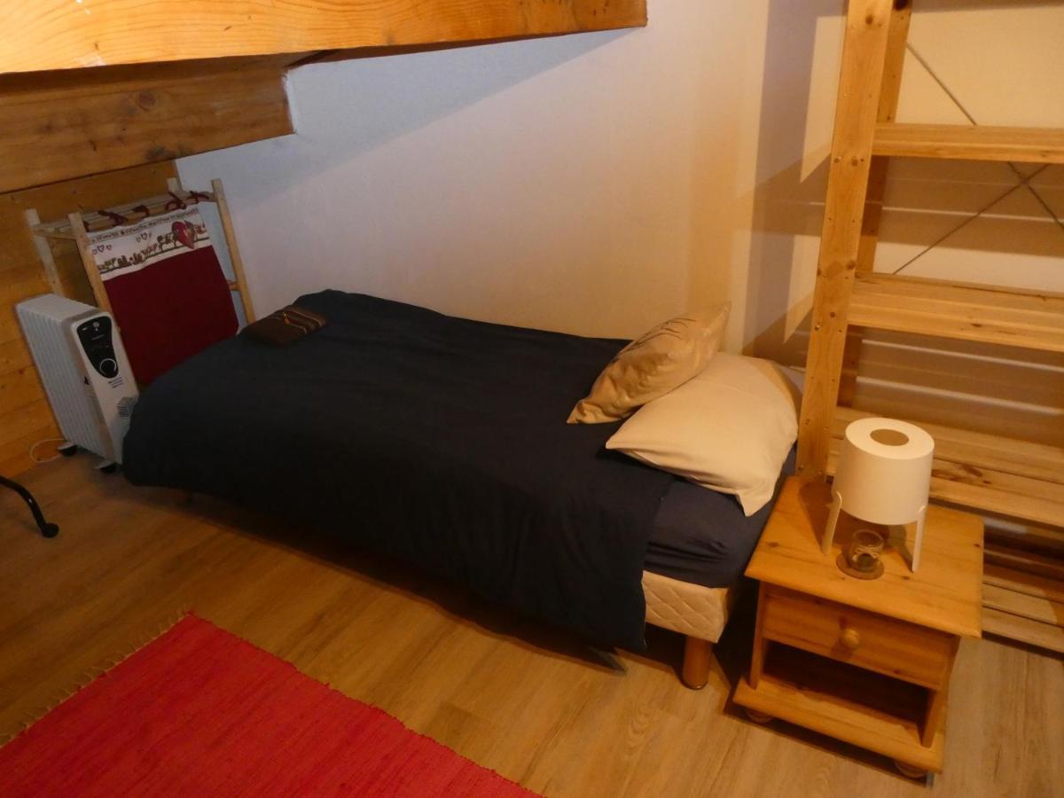 Central Hostel Шатель Экстерьер фото