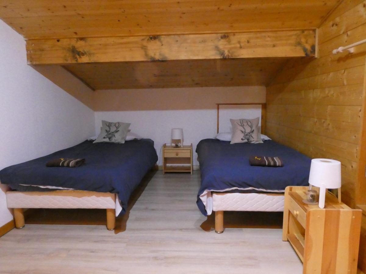 Central Hostel Шатель Экстерьер фото