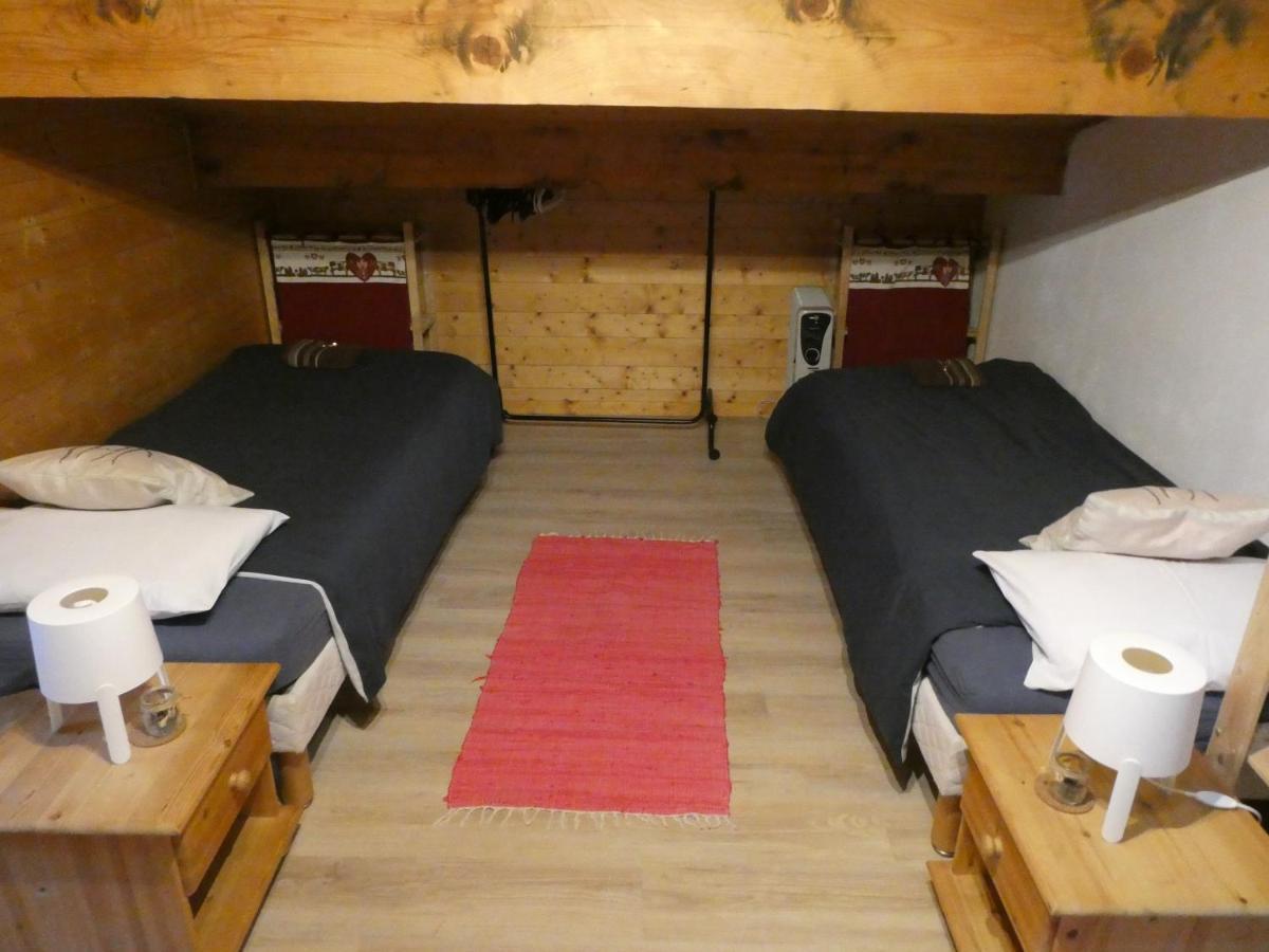 Central Hostel Шатель Экстерьер фото