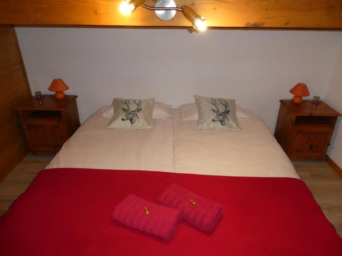 Central Hostel Шатель Экстерьер фото