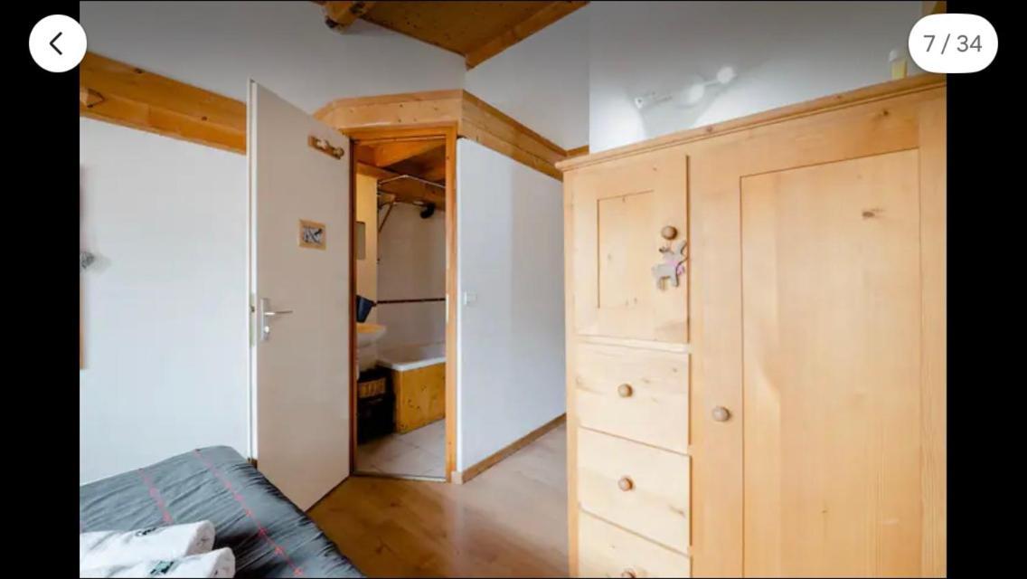 Central Hostel Шатель Экстерьер фото